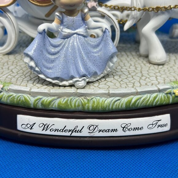 RARE Disney Precious Moments "A Wonderful Dream Come True" musical figurine - Picture 3 of 13